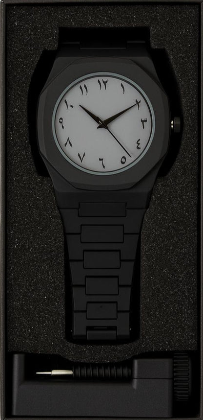 “AURA Black Quartz Watch – Arabic Numerals, Stainless Steel Strap, Water Resistant”